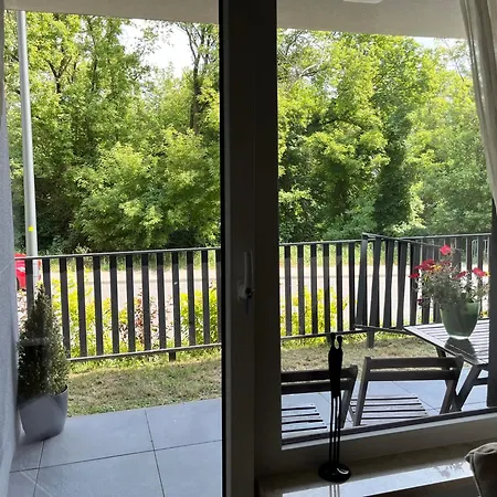 Apartman Golden Rose Metro & Park *